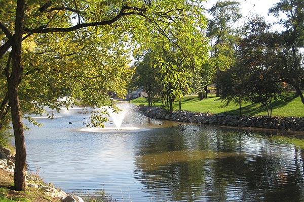 Fountains-at-Ardmaer-Park.jpg